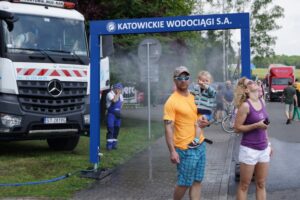 Kurtyny wodne na ulicach polskich miast