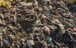 Milionowa kara za przetwarzanie odpadów na terenie żwirowni
