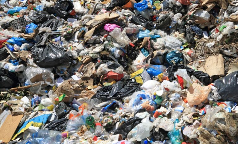 W województwie mazowieckim są 63 składowiska niebezpiecznych odpadów