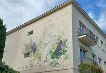 Warszawa. Odsłonięto mural poświęcony Agnieszce Osieckiej – hołd poetki czy marketing firm?