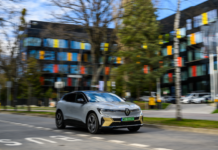 Na co zwrócić uwagę prowadząc auto elektryczne jazda autem elektrycznym
