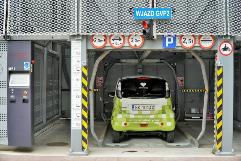 Parking automatyczny Tylna Mariacka Fot. UMK