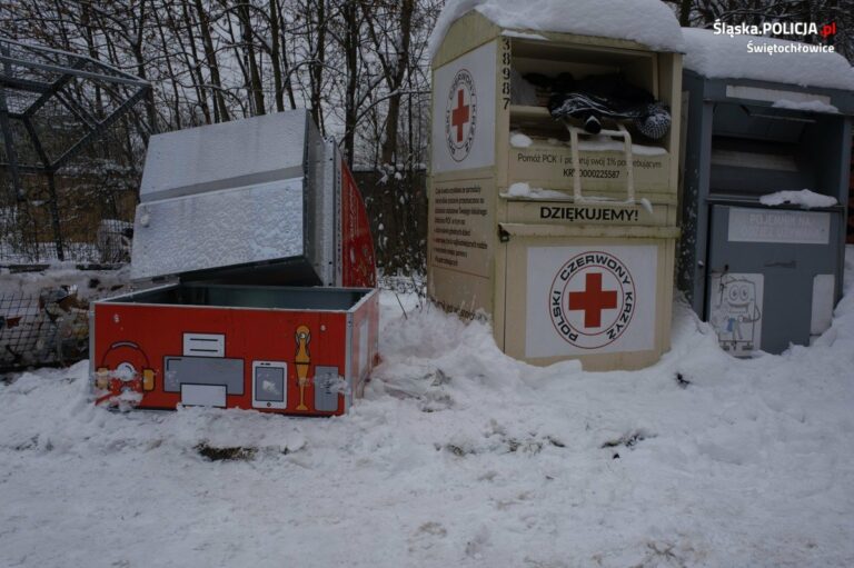 Przestępca zaklinował się w kontenerze na elektroodpady