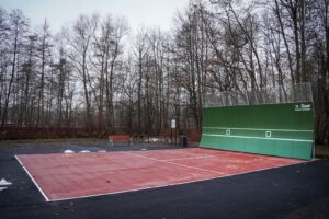 Ścianka tenisowa na Trzech Stawach gotowa