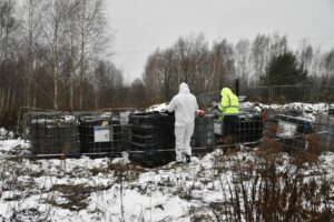Gmina Wołomin usunęła nielegalne odpady niebezpieczne z Duczek i Starych Grabi