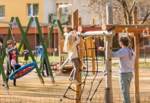 Plac zabaw wybudowany z katowickiego budżetu obywatelskiego