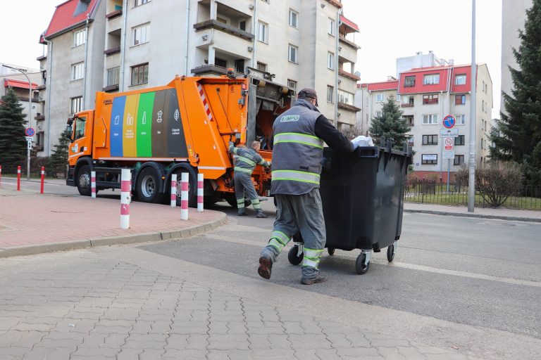 Warszawa. Nowe stawki za odbiór odpadów od 1 października