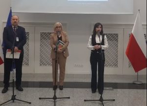 Nielegalne składowiska odpadów. Ministra Hennig-Kolska zapowiada powstanie specjalnego zespołu