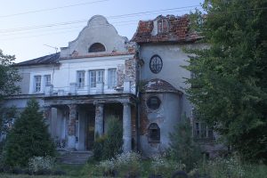 Zburzenie willi Ronikiera w Ząbkach zostało zgłoszone do prokuratury