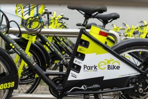 Kraków. Po zimowej przerwie ruszyła bezpłatna miejska wypożyczalnia rowerów elektrycznych
