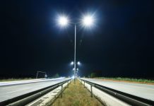 Wrocław. ZDiUM chce wymienić niemal 4 tys. opraw ulicznych lamp na ledowe
