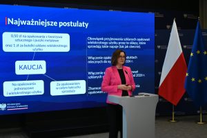 Kaucja za butelki i puszki bez VAT?