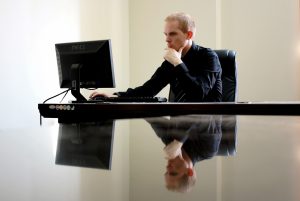 NIK o oprogramowaniu komputerowym w administracji publicznej: nielegalne, awaryjne, nieprzydatne