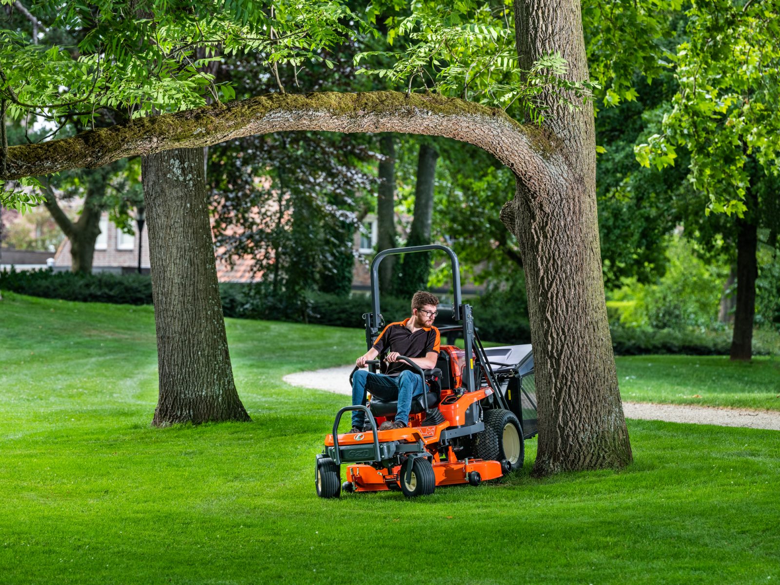 Kosiarka Kubota GZD gwarantuje precyzyjne i szybkie koszenie, ale także komfort pracy dla operatora. Fot. Kubota