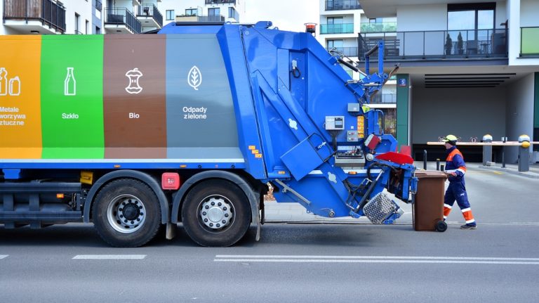 Zmiany w zbiórce i recyklingu odpadów. Konsumenci będą musieli znacząco zmienić nawyki