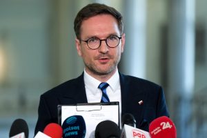 PiS składa wniosek o wotum nieufności dla minister środowiska