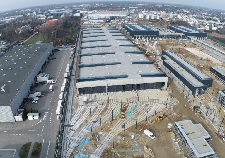 Trwają testy najnowocześniejszej i przyjaznej środowisku zajezdni w Polsce