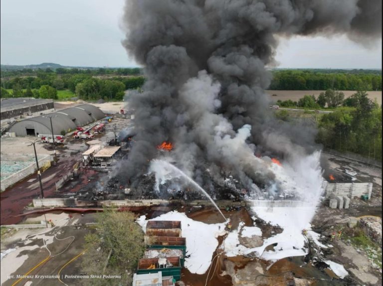 Strażacy opanowali pożar na składowisku w Siemianowicach Śląskich
