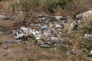 Ponad 80 ton różnego rodzaju odpadów na dzikim wysypisku w Gliwicach
