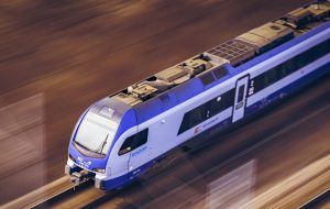 35 spalinowo - elektrycznych pociągów hybrydowych dla PKP Intercity
