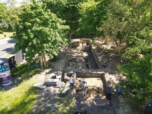 Poznań. Archeolodzy badają teren, na którym ma powstać pomnik wypędzonych Wielkopolan