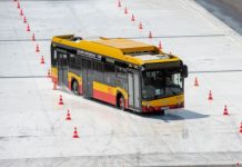 Wyścigi warszawskich kierowców autobusów miejskich autobusy ZTM Warszawa na autodromie