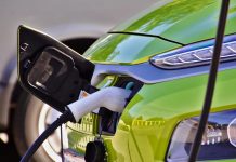 Prezes NFOŚiGW: nowy program dopłat do używanych elektryków jesienią br.