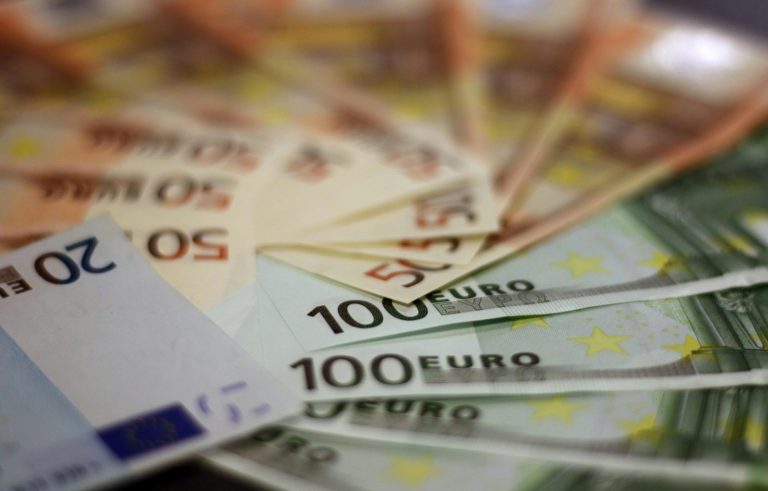 Prawie 700 mln euro dla Polski na modernizację systemów energetycznych