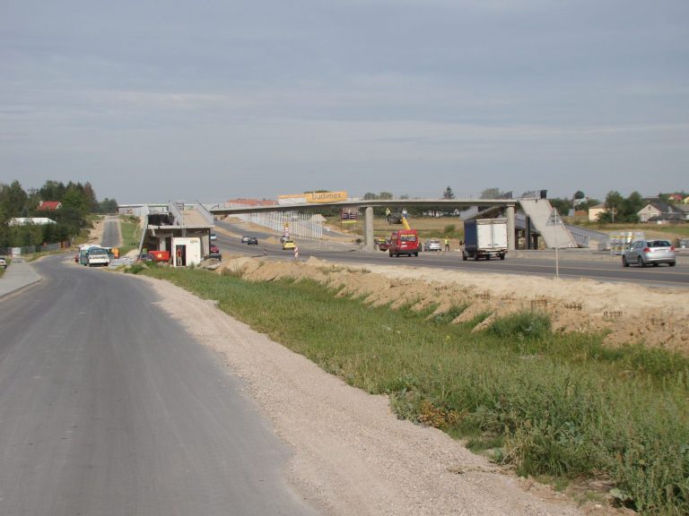 810 mln zł za budowę 17-kilometrowego odcinka S17 Piaski-Łopiennik