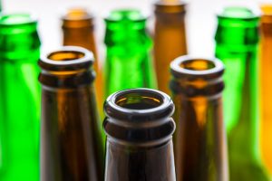 Dotychczas funkcjonujące systemy zbiórki butelek wielorazowych ze szkła będą działać do końca 2026 r.