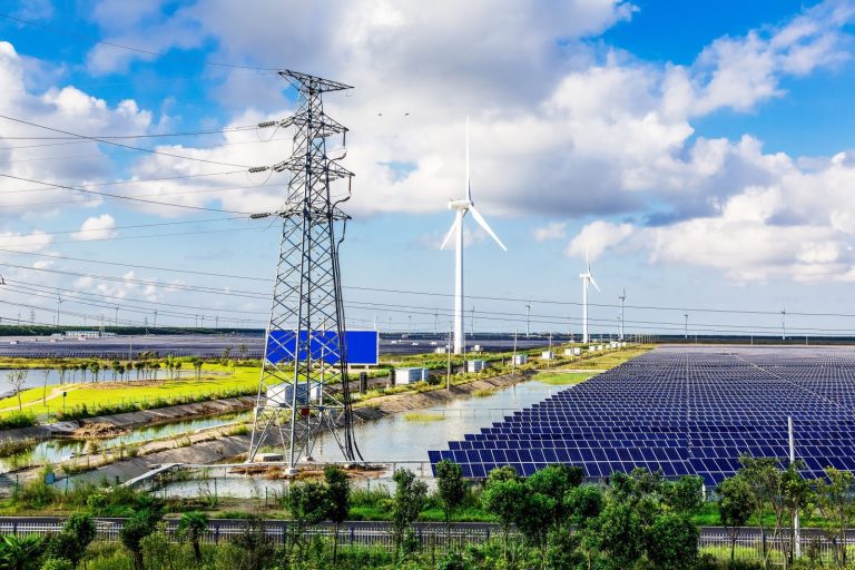 Czy odnawialne źródła energii przegonią węgiel do 2025 roku?