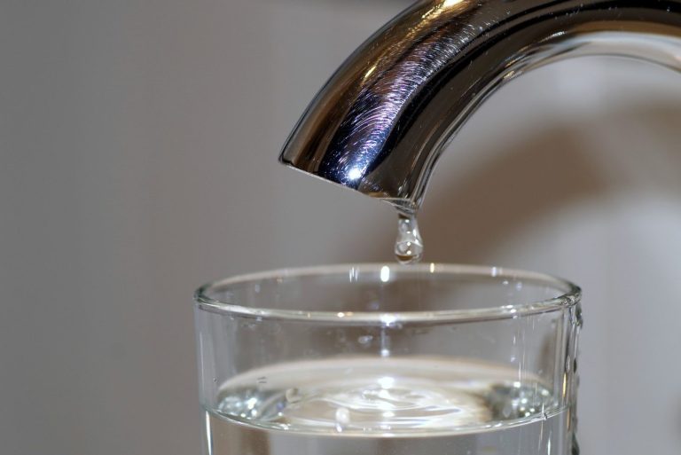 Kranówka alternatywą dla plastiku. Rady Katowickich Wodociągów