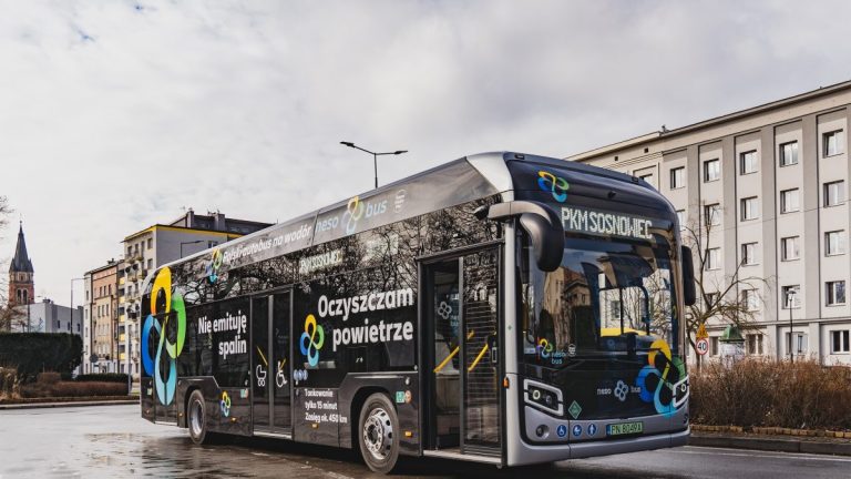 Osiem nowych autobusów wodorowych dla Śląska i Zagłębia