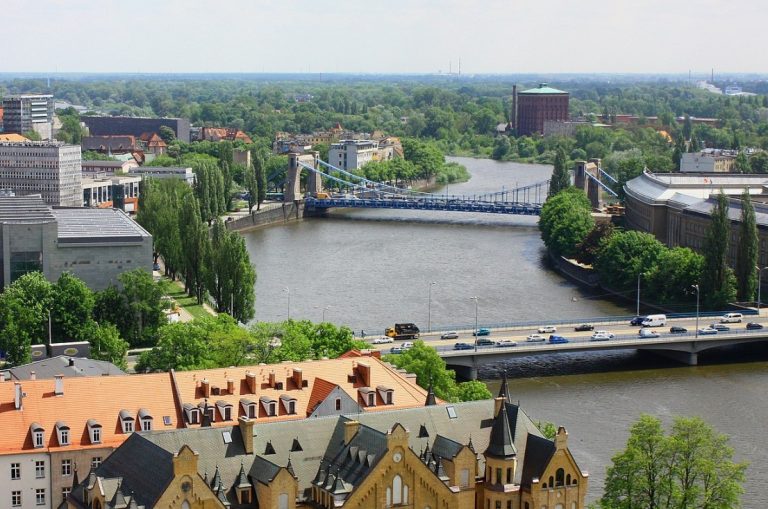Alarmujące doniesienia o jakości wody w Odrze we Wrocławiu