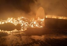 Pożar hali z odpadami w Koniecpolu objął 2 tys. metrów kwadratowych