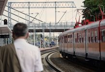 W Szczecinie i okolicach już działa bilet metropolitalny Peron kolejowej stacji przesiadkowej