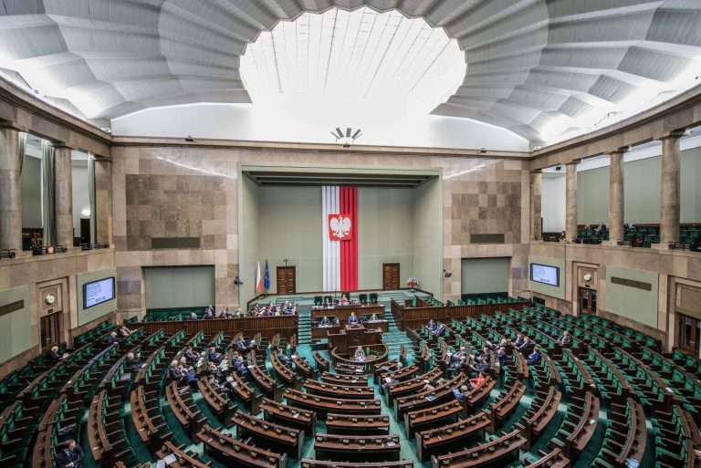 22. posiedzenie Sejmu. Projekt noweli ustawy o BDO i ws. segregacji odpadów budowlanych [RETRANSMISJA]