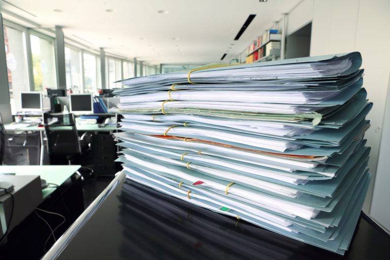 Nieprawidłowości w wydatkowaniu środków publicznych na 120 mld zł w latach 2020-2023. 250 zawiadomień do prokuratury