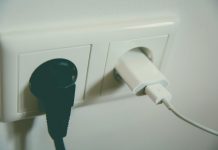 Tauron przywrócił dostawy prądu wszystkim klientom na terenach powodziowych