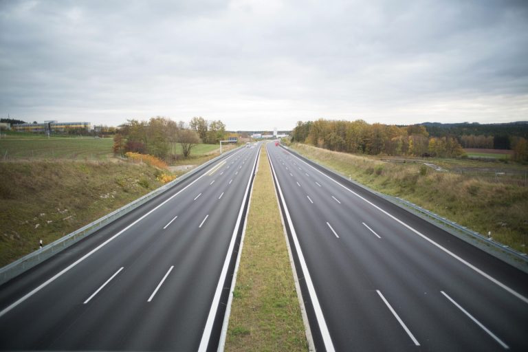 Od 1 listopada rozszerzenie opłat na autostradach i ekspresówkach. Kogo obejmą?