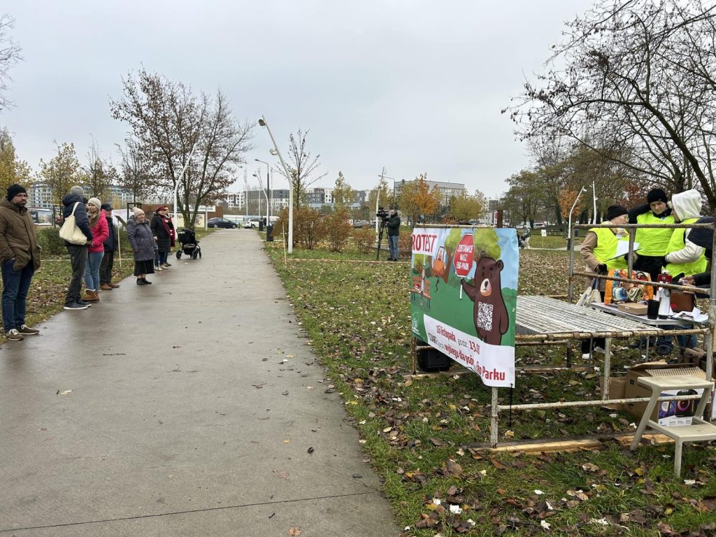 Warszawa. Protest w sprawie wycinki drzew