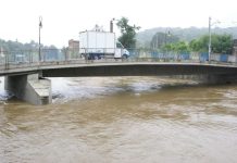 Naukowcy za zmianą przepisów dot. budowy mostów na terenach powodziowych