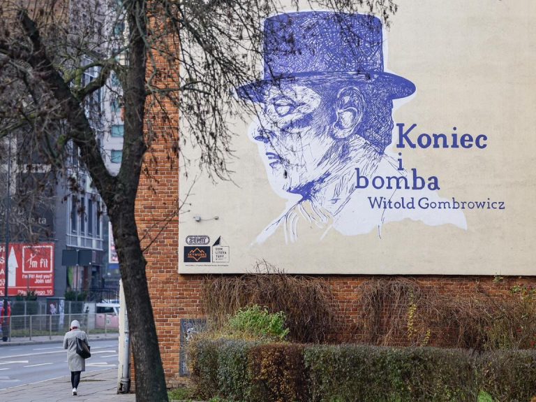 Łódź. Odsłonięto mural poświęcony Witoldowi Gombrowiczowi