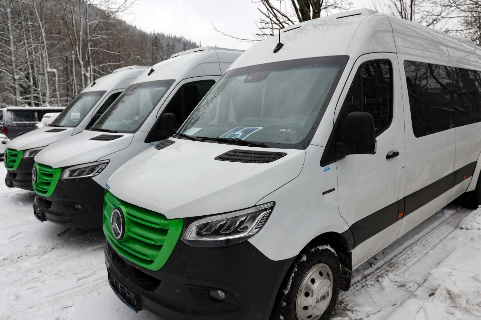 Tatry. Elektryczne busy ruszają do Morskiego Oka na majówkę