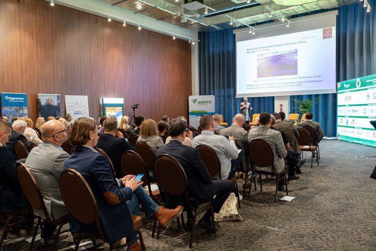Tekstylia i odpady budowlane. Konferencja 