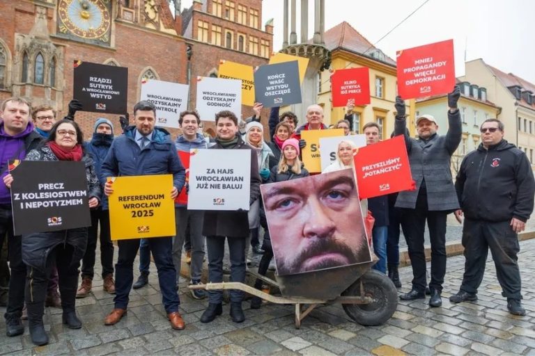 Wrocław. Powstało stowarzyszenie, które chce odwołać prezydenta Jacka Sutryka