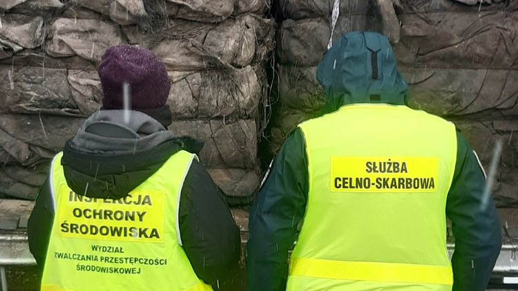 Dolnośląskie. W ostatnim tygodniu służby udaremniły dwa transporty odpadów z Niemiec