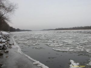Zima na rzekach. Monitorowanie, zagrożenia i walka z zatorami lodowymi