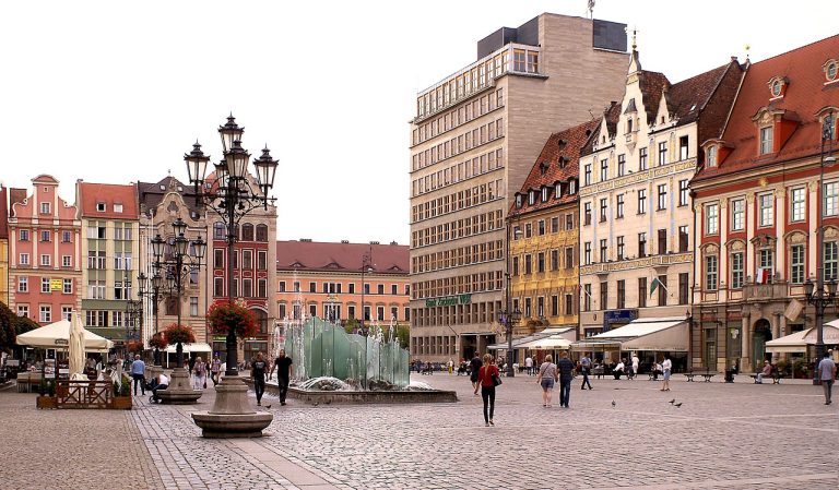 Wrocław najczęściej wskazywanym miejscem na ewentualną przeprowadzkę
