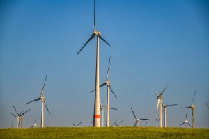 Dezinformacja blokuje rozwój energetyki wiatrowej w Polsce